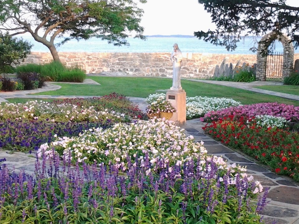 St Edmund's Retreat, 1 Enders Is, Mystic, CT MapQuest