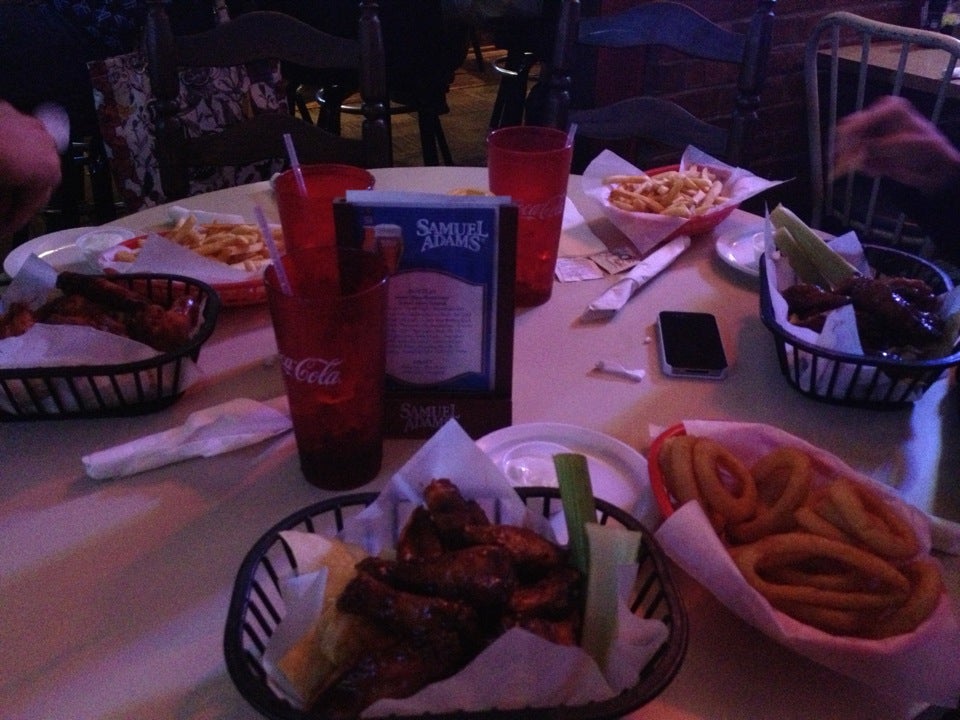 Bleachers Sports Grill, 1010 Murfreesboro Rd, Ste 118, Franklin, TN