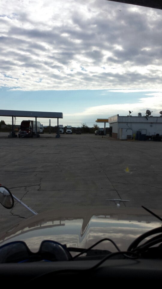 Kwik N EZ Truck Stop, 1201 Old Highway 69, Checotah, OK, Truck stops