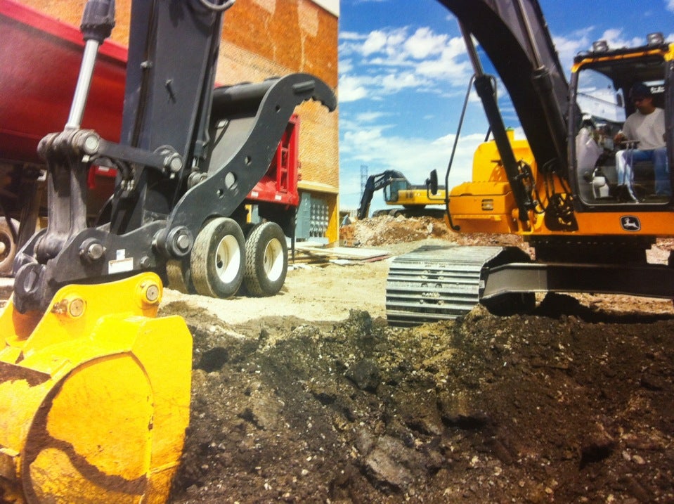 Les Equipements SIGMA, John Deere, 180 de Rotterdam, SaintAugustinDe