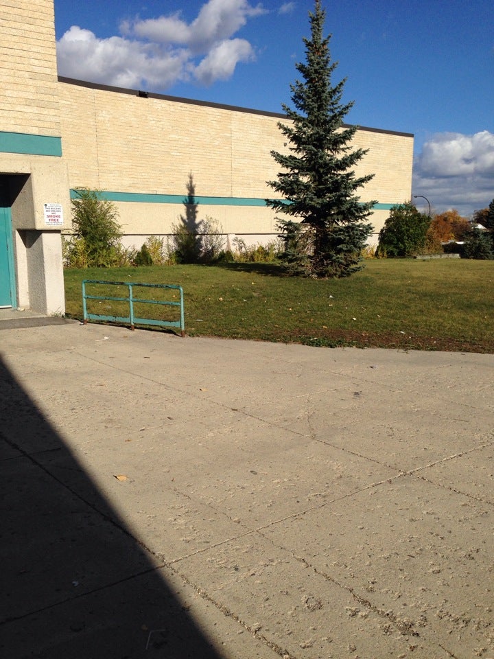 Amber Trails Community School Seven Oaks School Division, 1575