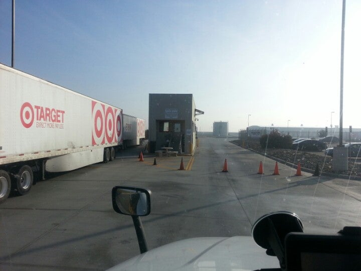 Target 3880 Zachary Ave Shafter, CA Department Stores MapQuest