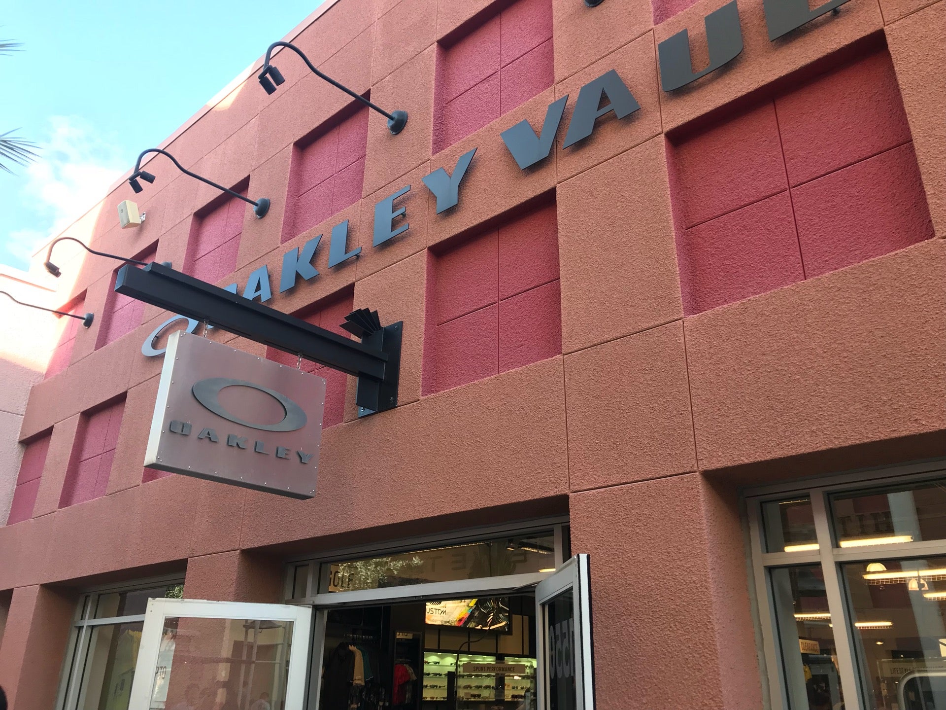 Oakley Vault, 855 S Grand Central Pkwy Las Vegas, NV