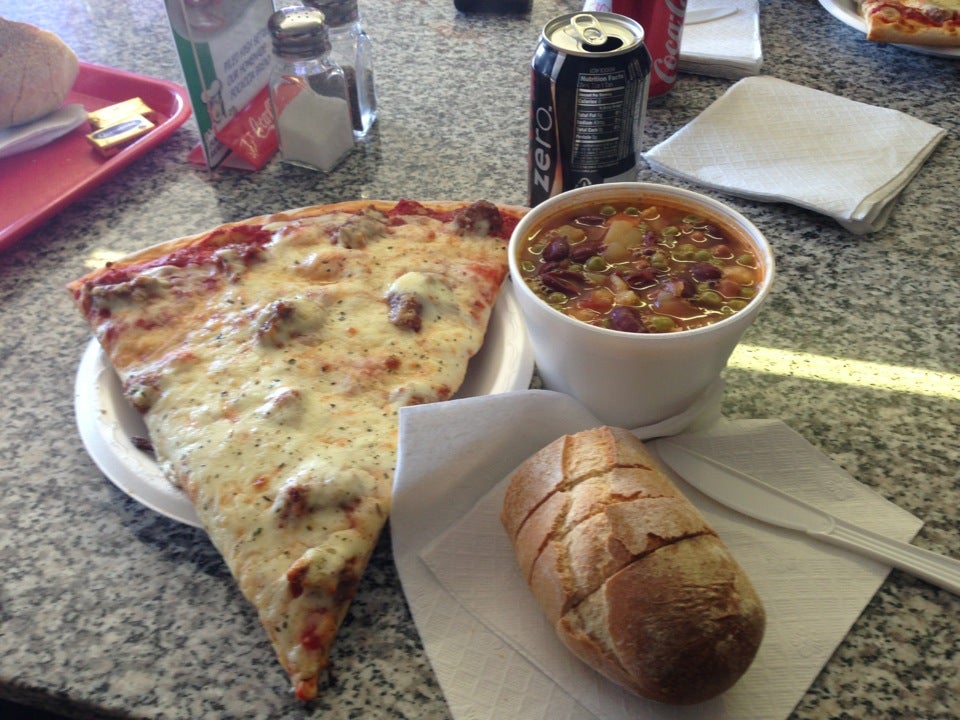 Capri Deli and Pizza, 1625 N Rand Rd, Palatine, IL, Eating places
