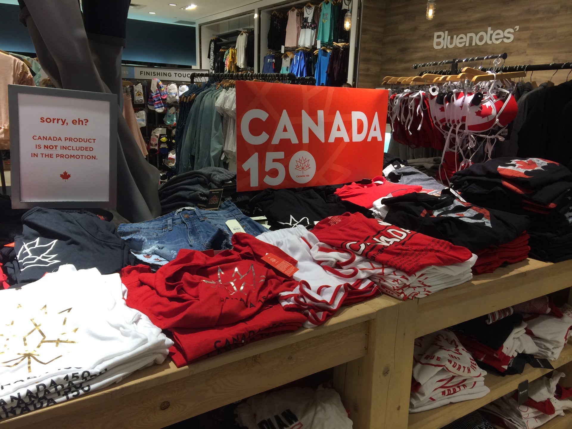 Zacks, 900 Maple Ave, # 136, Burlington, ON L7S 2J8, CA