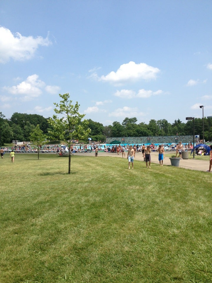 Settler's Cabin Wave Pool, 635 Ridge Rd, Collier Twp, PA, Swimming