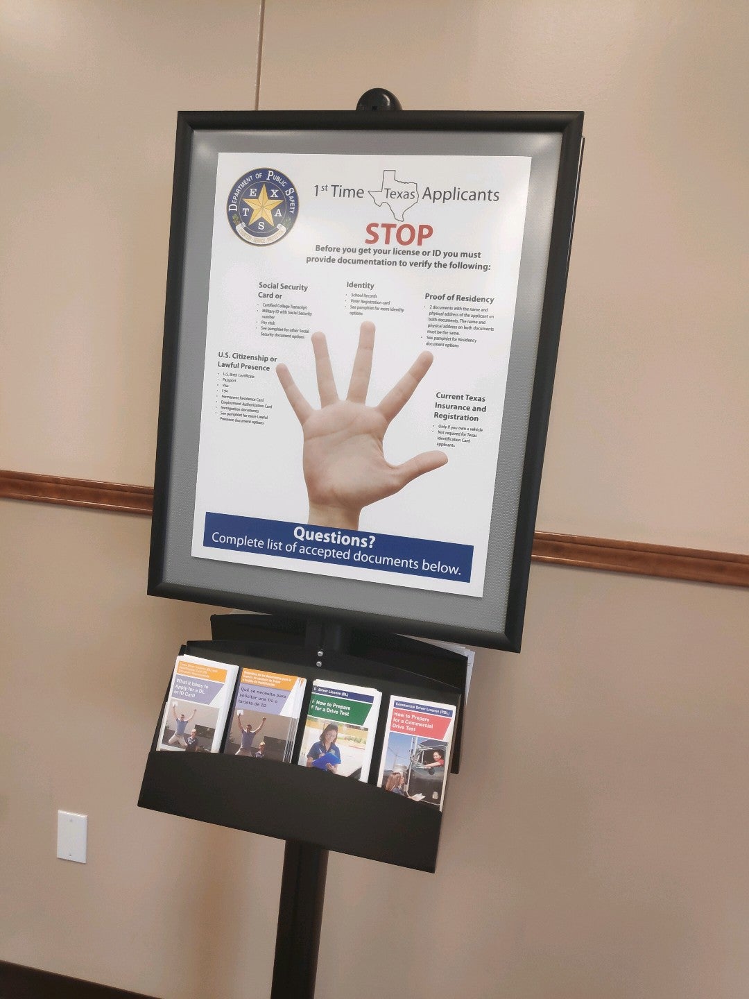 Texas Department of Public Safety Driver License Office, 216 E Wells