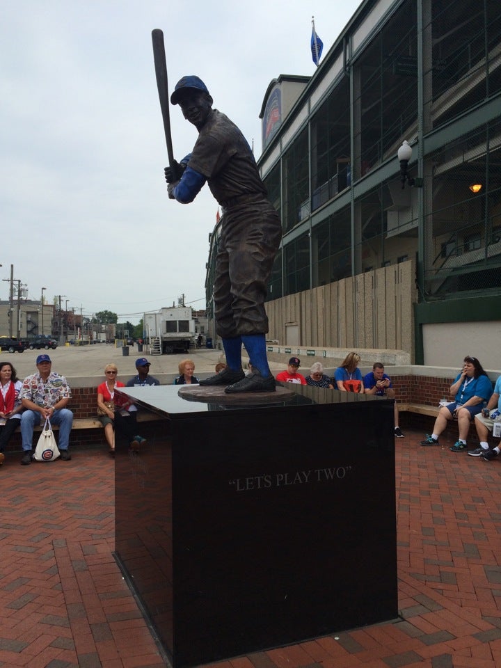 Ernie Banks Statue by Lou Cella - Wrigleyville - Chicago, IL