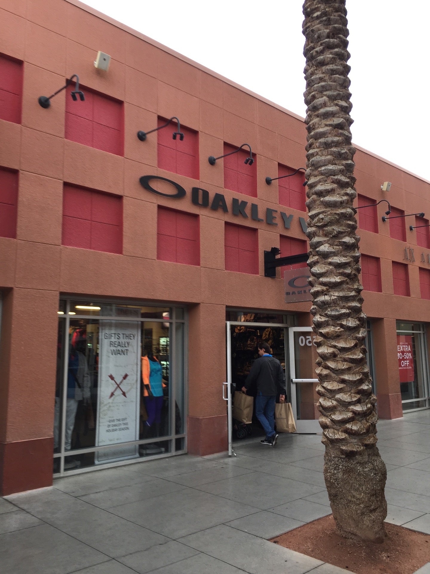 Oakley Vault, 7400 Las Vegas Premium South Las Vegas, NV