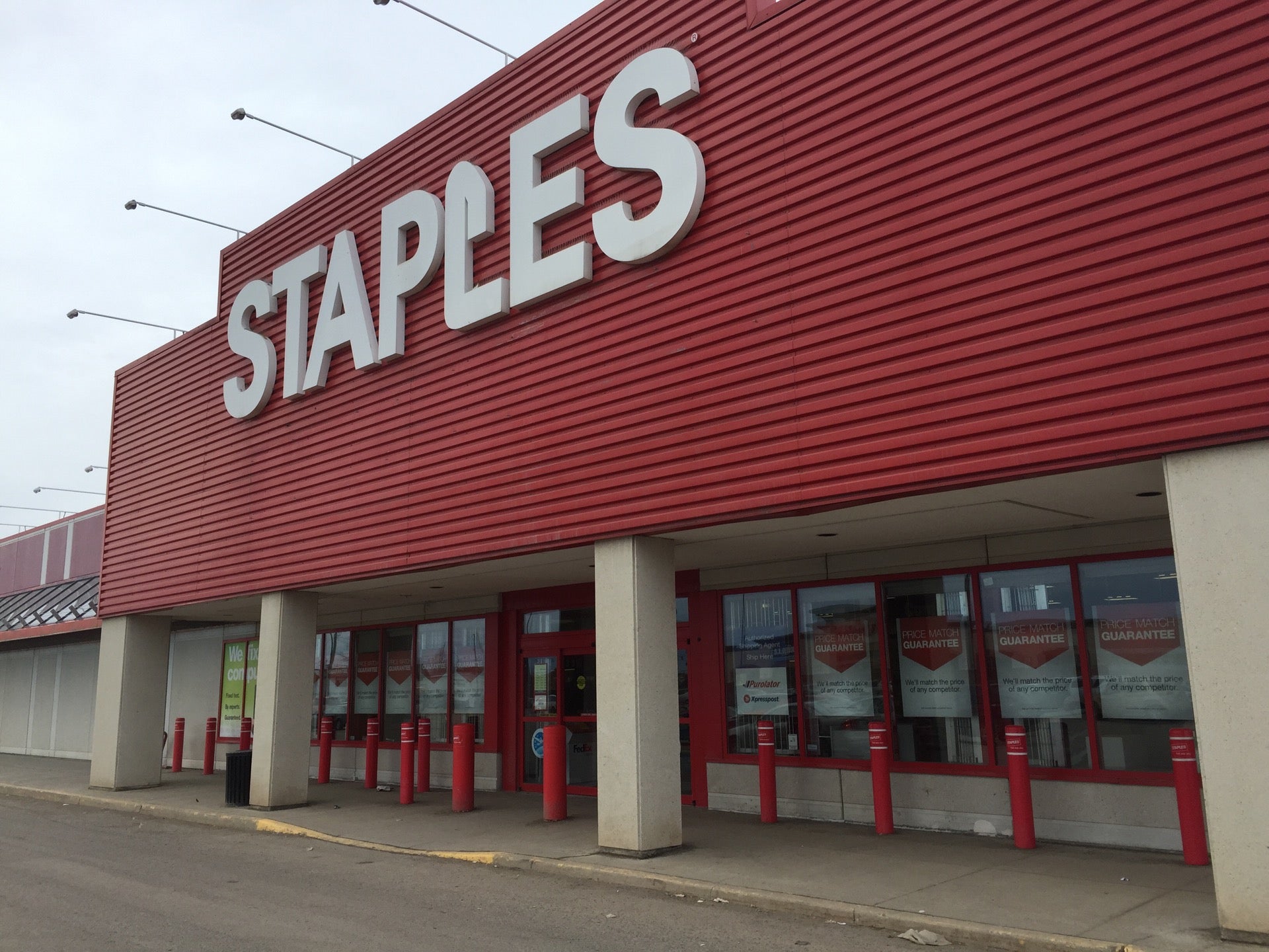 Staples Thunder Bay, 767 Memorial Ave, Thunder Bay, ON, Office Supplies