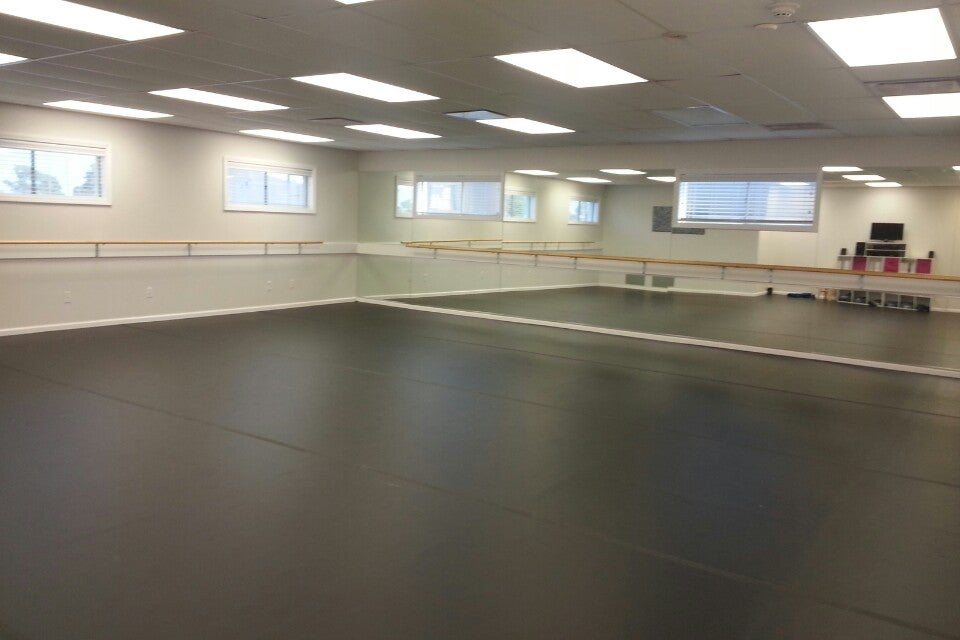 The Studio School of Dance, 3225 Danny Park, Metairie, LA, Dancing