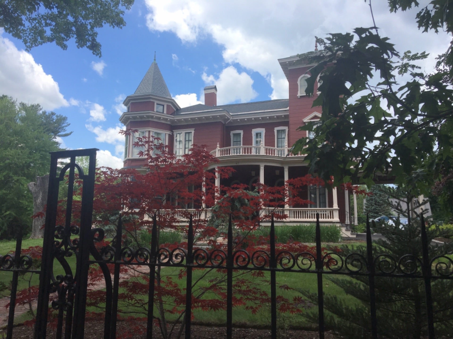 Stephen King's House, 47 W Broadway, Bangor, ME, Monuments MapQuest