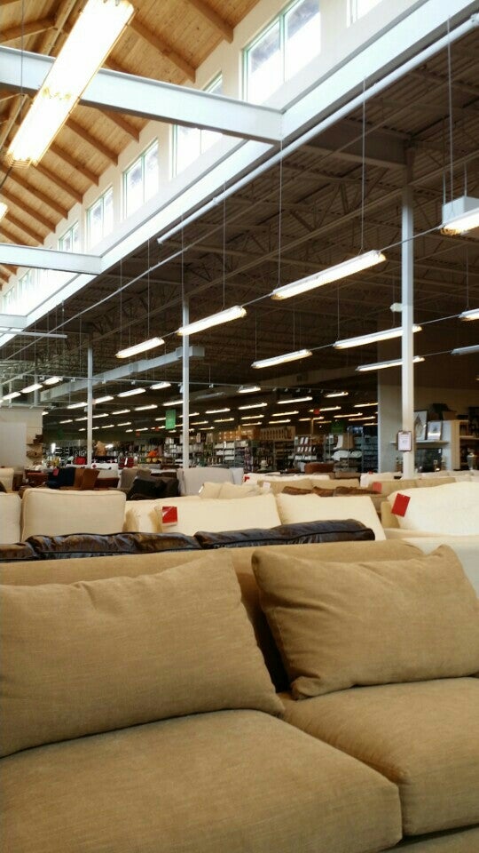 Pottery Barn Outlet - San Marcos, TX 78666