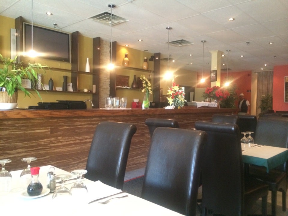 Victoria Szechuan, 1446 Victoria Ave, Greenfield Park, QC J4V 1M1