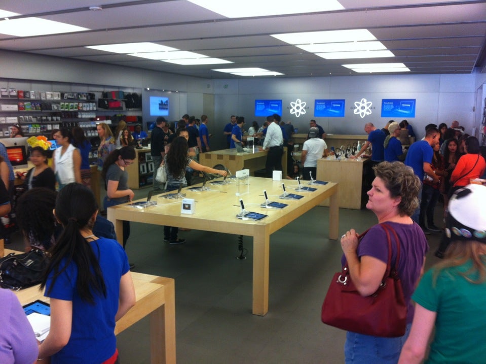 Apple Town Square - Electronics Store