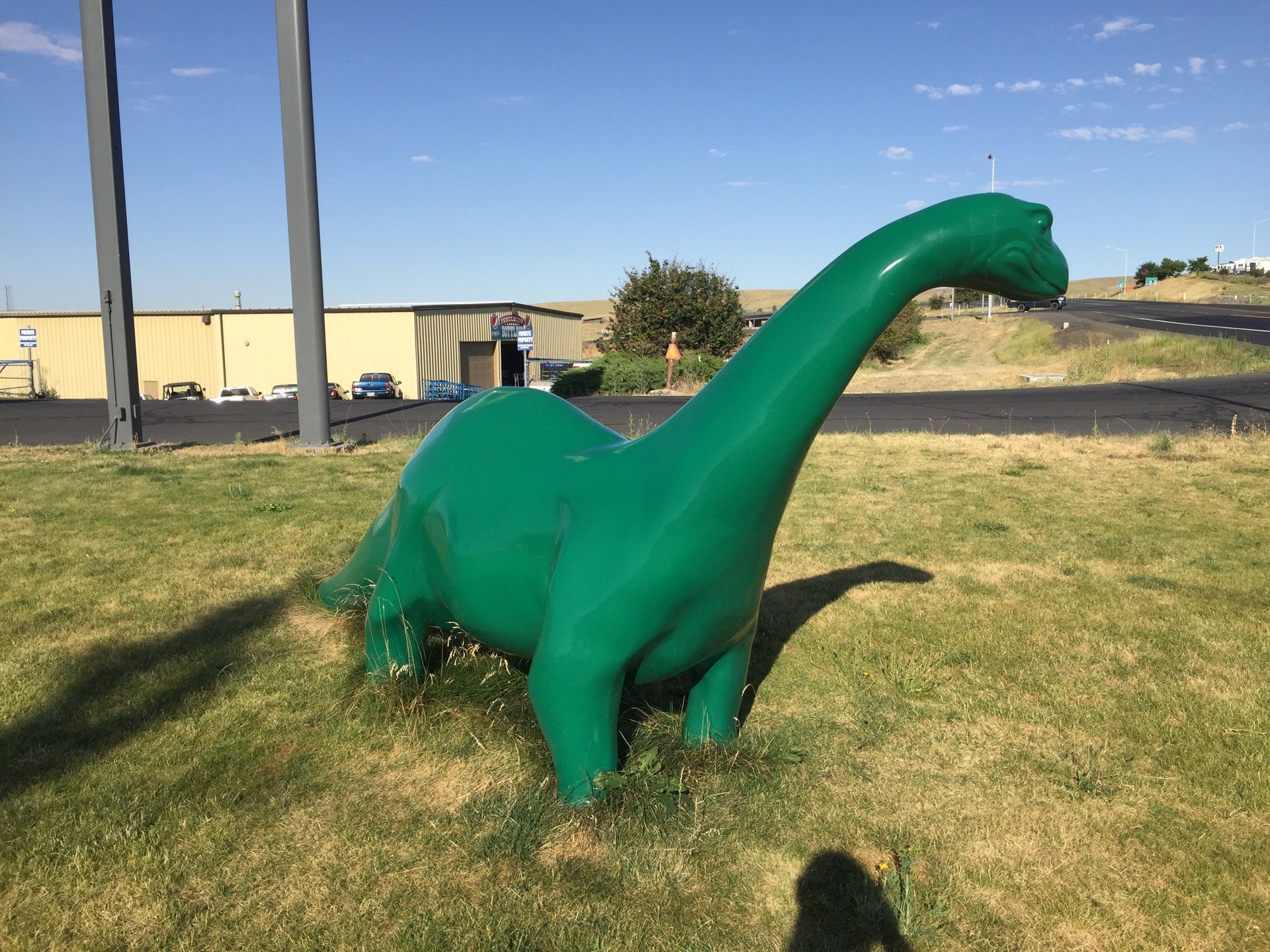 Southgate Sinclair & Dino Mart, 701 Southgate, Pendleton, OR, Gas