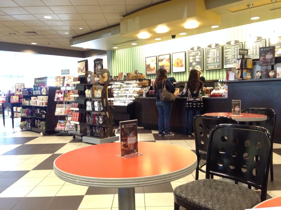 serveur de barnes et noble café