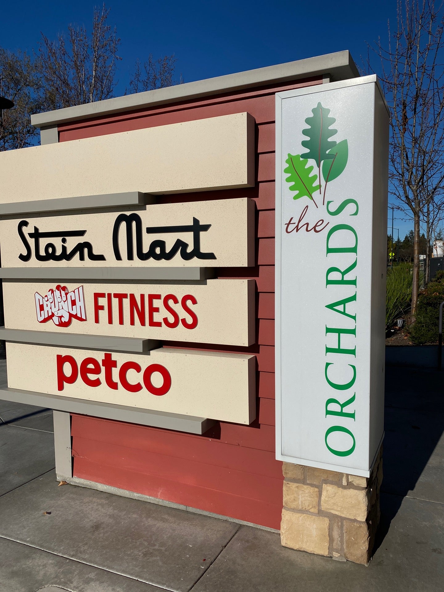 Discount retailer Stein Mart opens in Walnut Creek's The Orchards