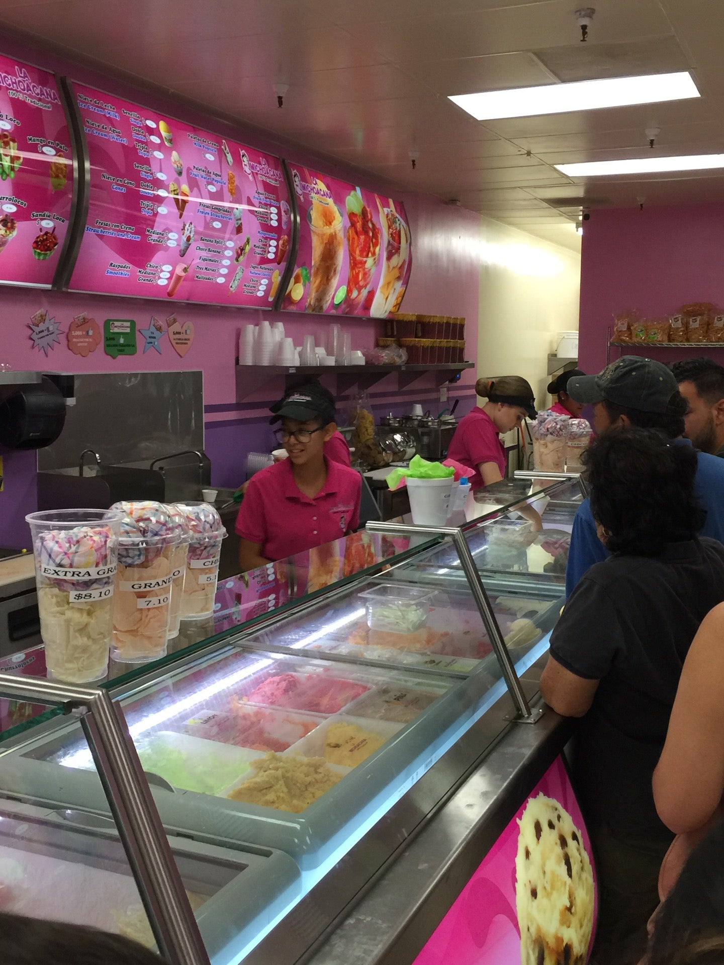 La Michoacana Ice Cream Parlor, 1053 N Mount Vernon Ave, Colton, CA