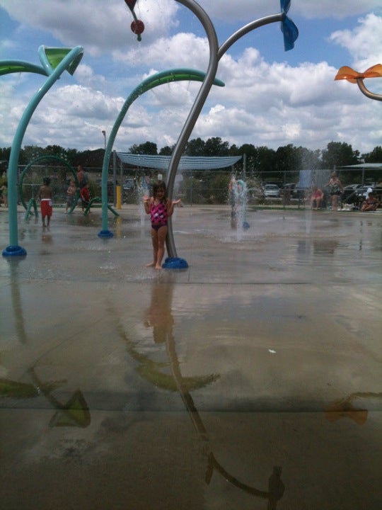 Karst Farm Park Splash Pad / Monroe County, IN