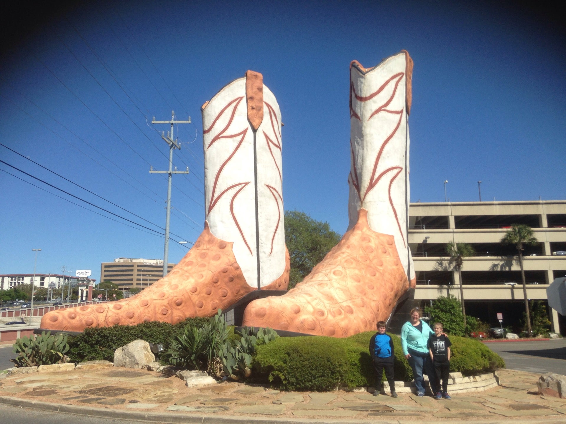 I painted the giant boots at North Star Mall in San Antonio : r/texas