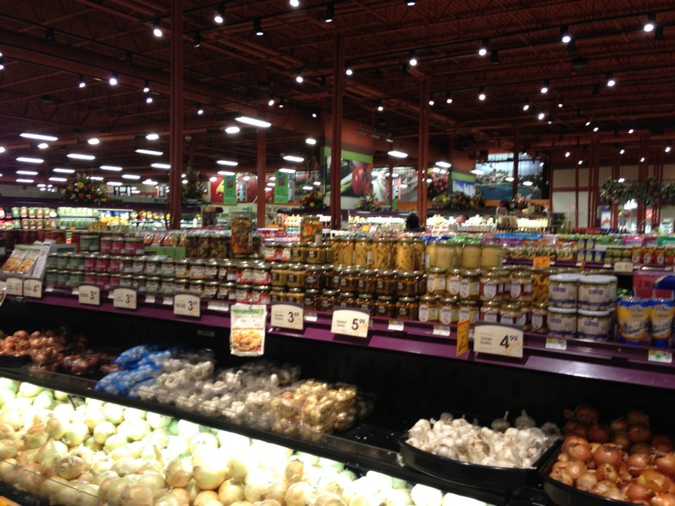 stauffers-of-kissel-hill-fresh-foods-301-rohrerstown-rd-building-2-lancaster-pa-retail