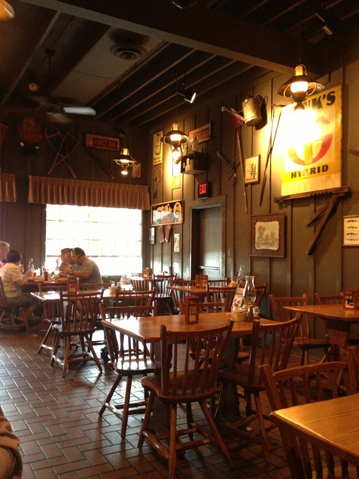Cracker Barrell Old Country Store, 100 Cracker Barrel Dr, Calhoun, GA