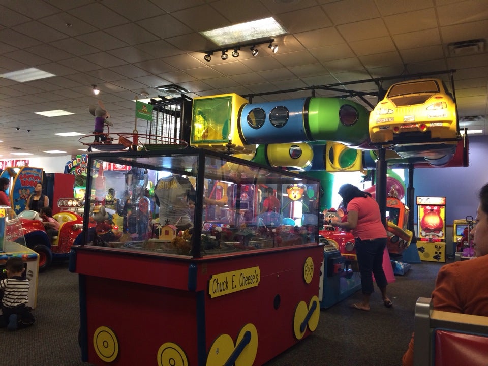 Chuck E. Cheese, 3300 Expressway 83, Bldg. 1000, McAllen, TX, Foods ...