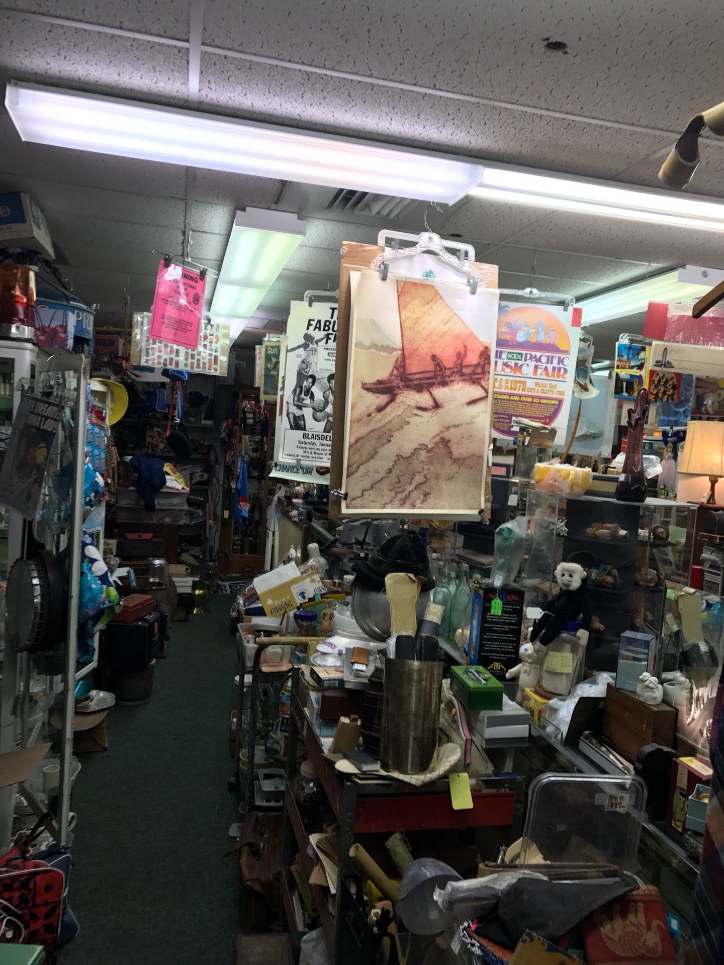 Antique Alley, 1347 Kapiolani Blvd, Ste 100, Honolulu, HI, Antique