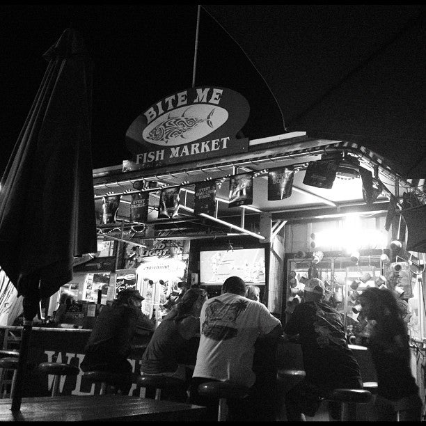 Bite Me Fish Market Bar & Grill, 74425 Kealakehe Pkwy 1, Kailua Kona