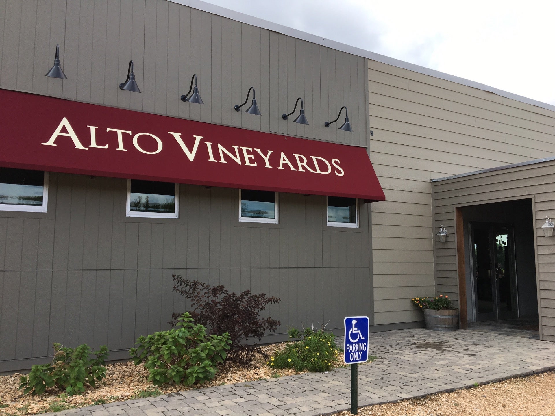 Alto Vineyards