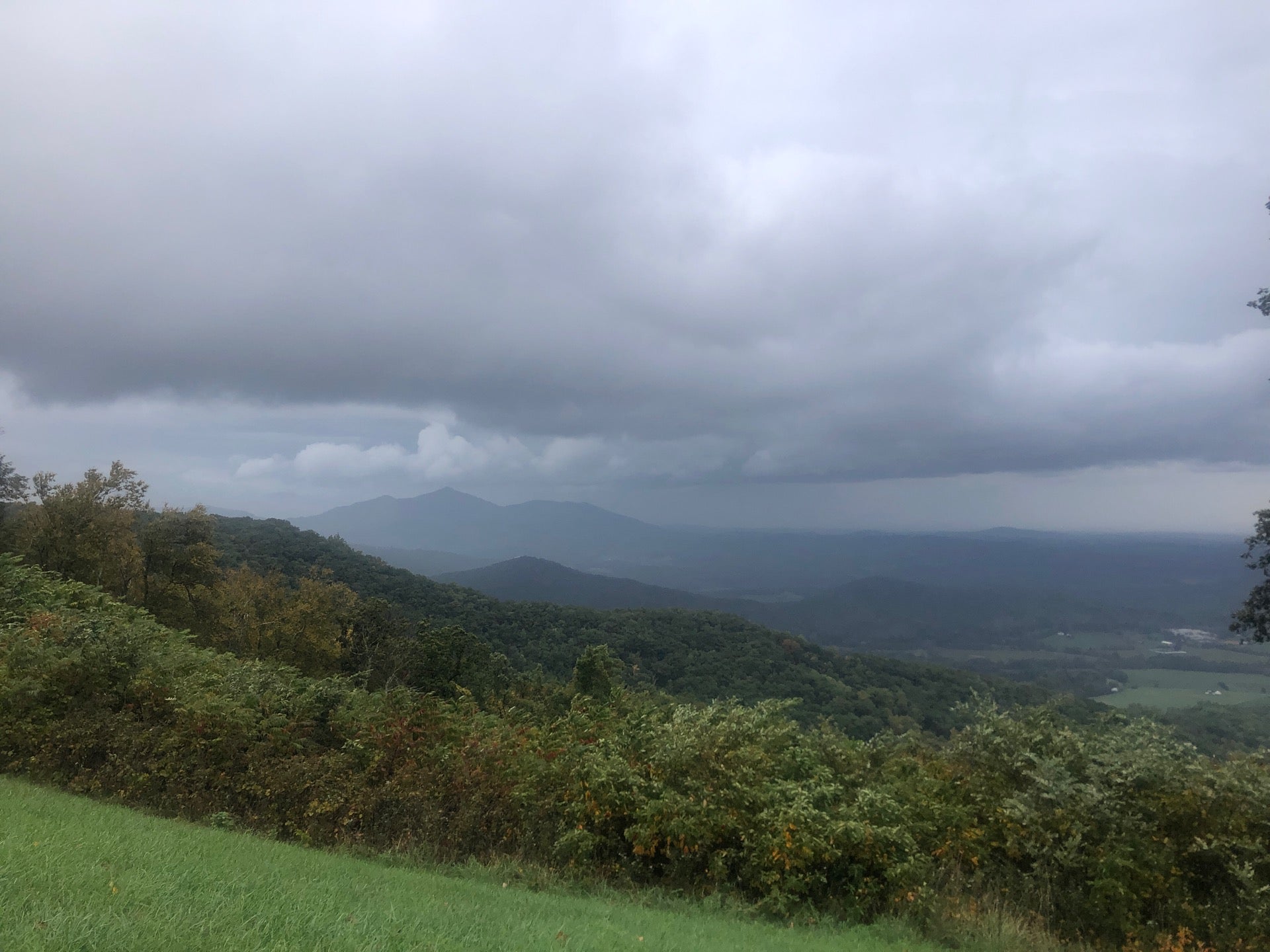 Devils Backbone Overlook, Devils Backbone Overlook, Copper Hill, VA ...