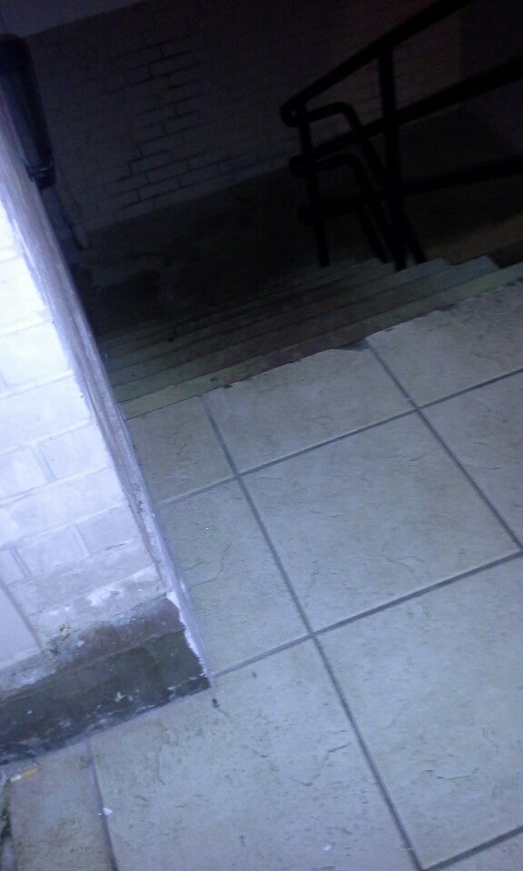 Econo Lodge Inn & Suites Alexandria CLOSED, 2716 N MacArthur Dr