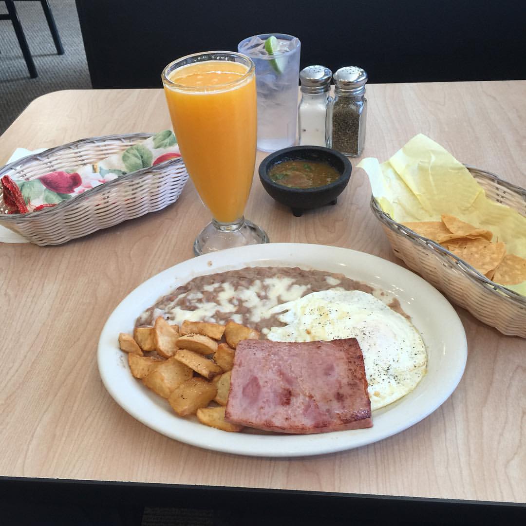 Rafael's Mexican Restaurant, 2226 W Beverly Blvd, Montebello, CA