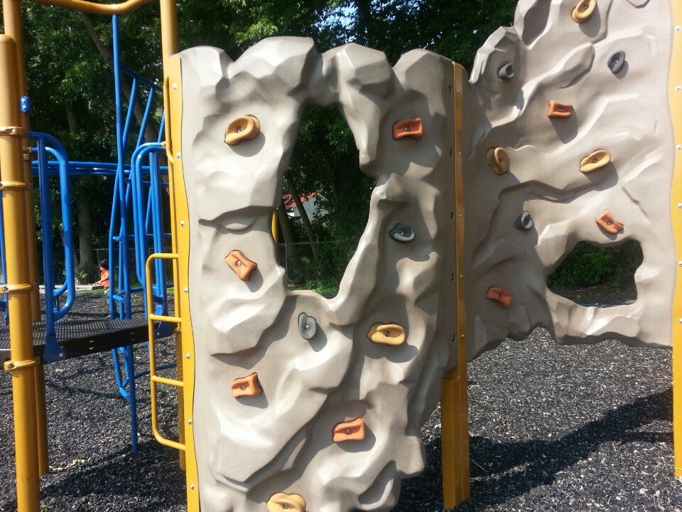 St Alphonsus School, 6000 W Loomis Rd, Greendale, Village of, WI