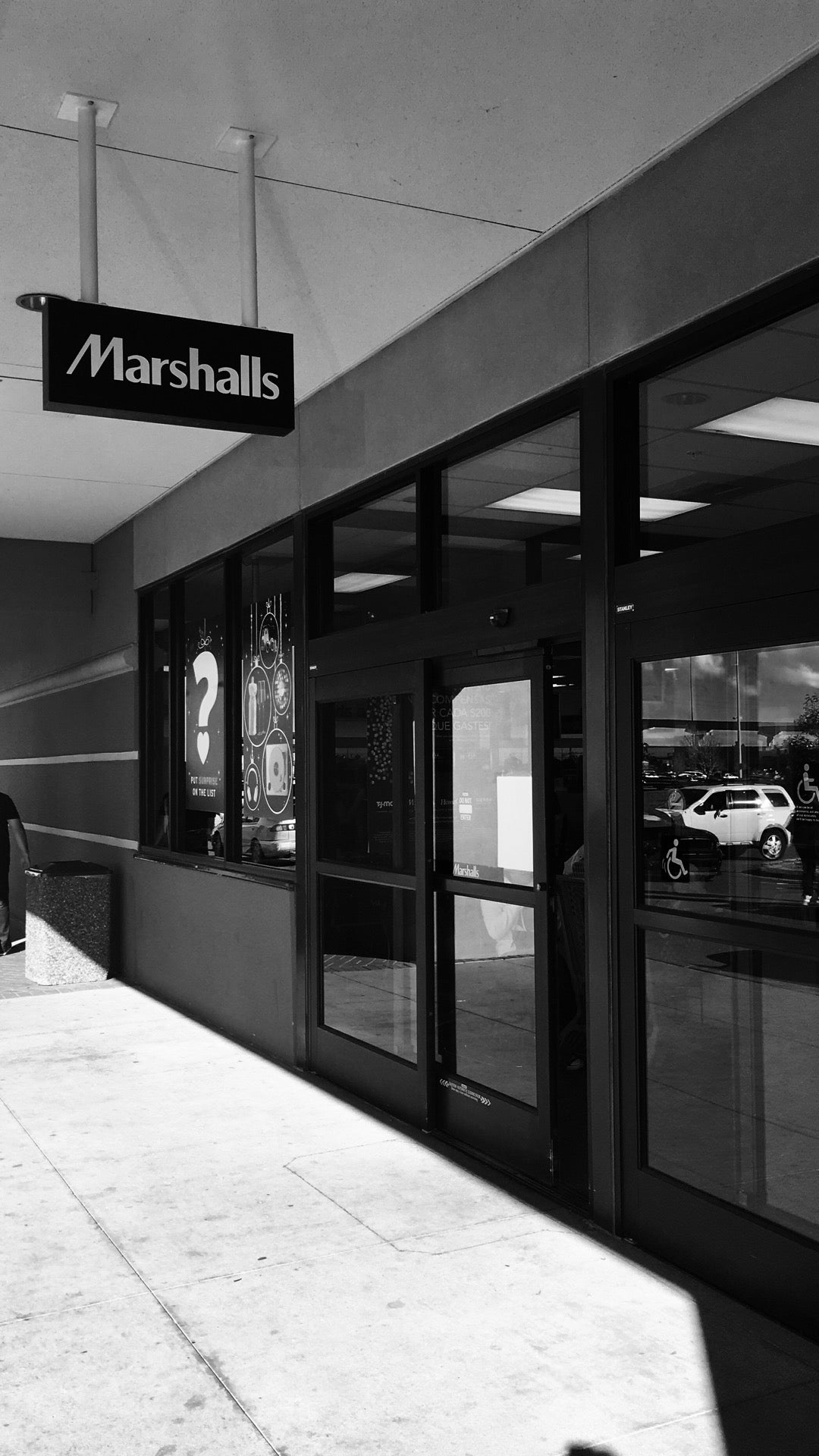 MARSHALLS - 801 Sunland Park Dr, El Paso, Texas - Department