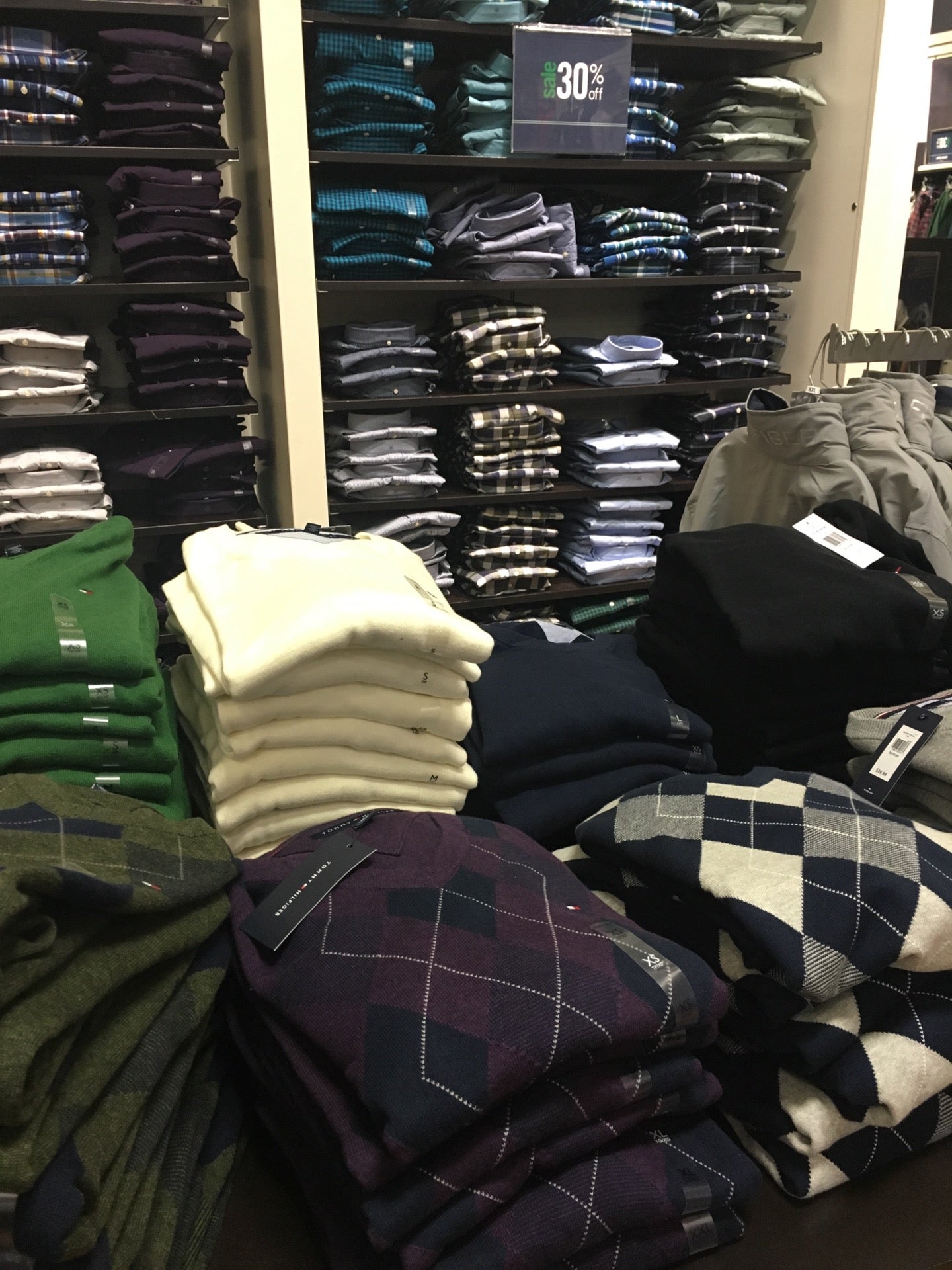 TOMMY HILFIGER RETAIL OUTLET - 11 Photos - 1001 N Arney Rd