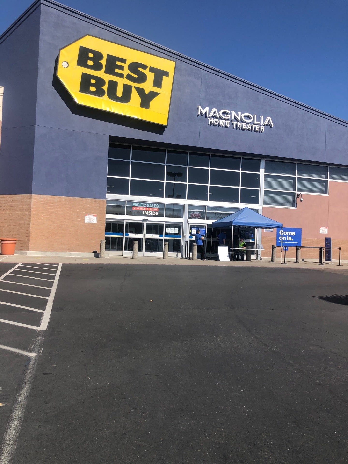 Best Buy Outlet, 7602 S Cicero Ave, Burbank, IL, Photography - MapQuest