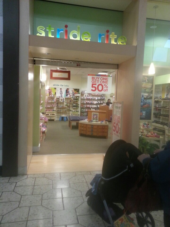 Stride rite clearance stores closed