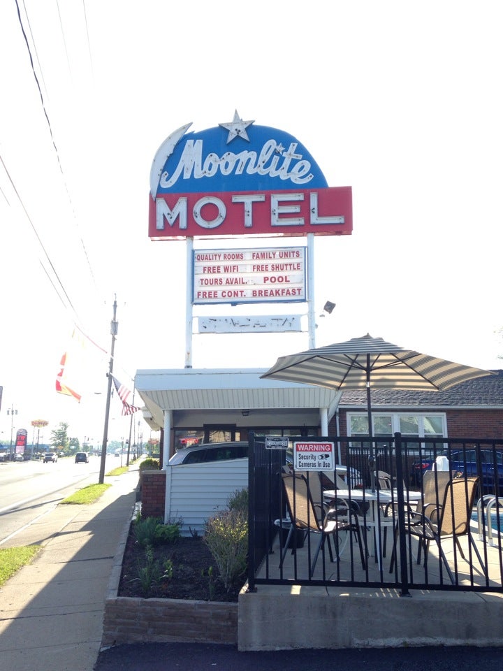 Moonlite Motel Niagara Falls, 7811 Niagara Falls Blvd, Niagara Falls