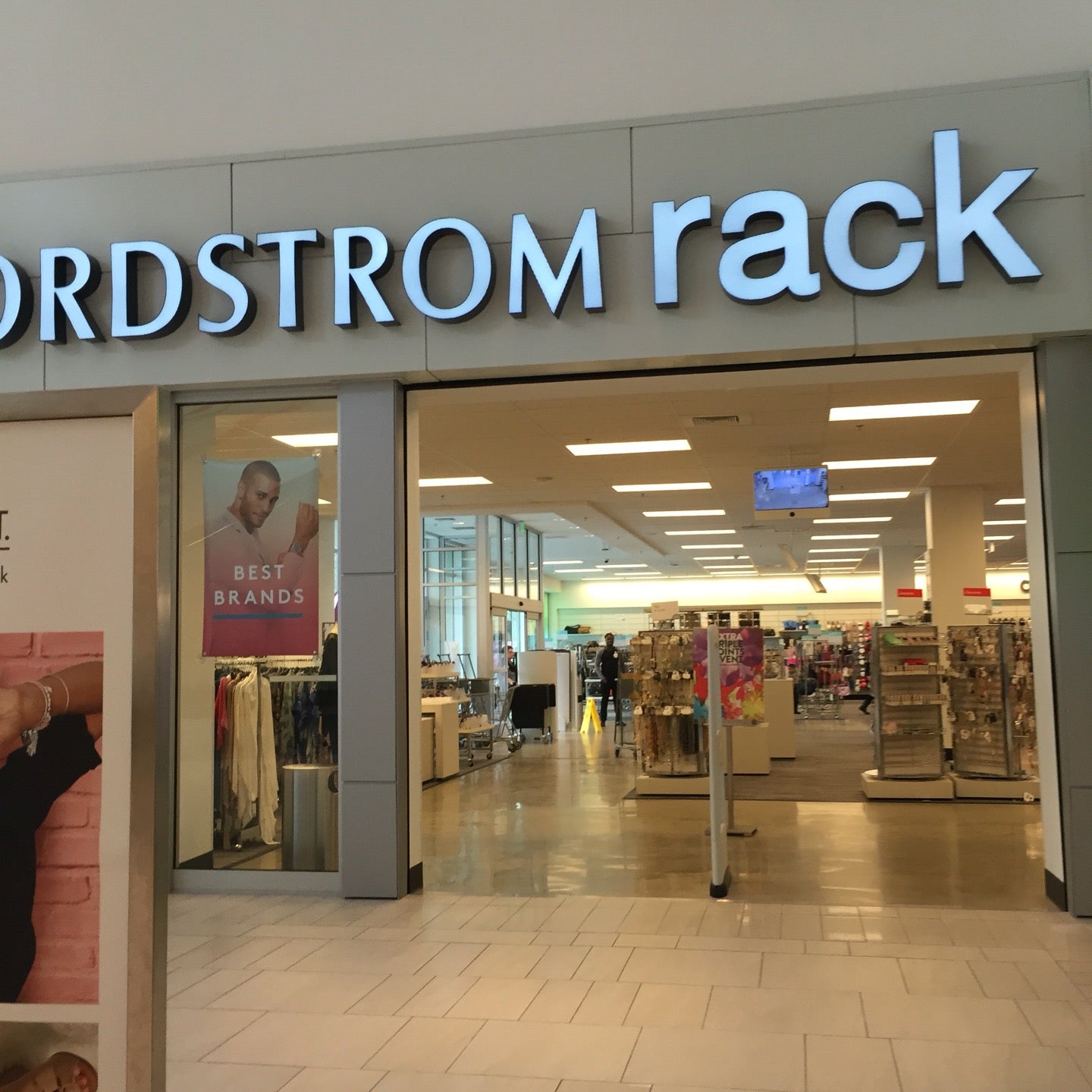 Nordstrom Rack, 6501 Springfield Mall, Springfield, VA, Clothing Retail -  MapQuest