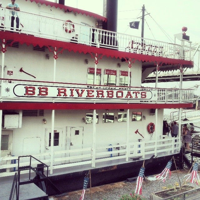 101 riverboat newport