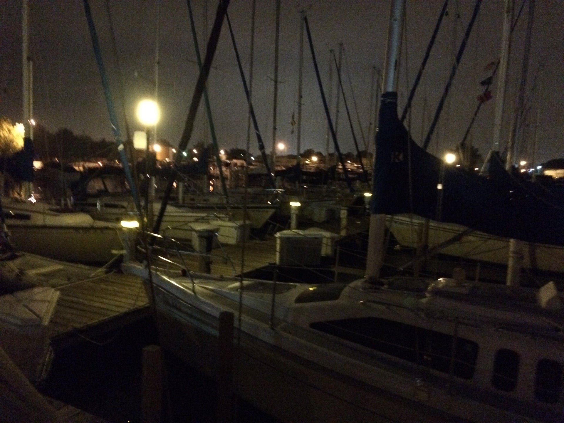 Jefferson Beach Marina, 24400 Jefferson Ave, Saint Clair Shores, MI