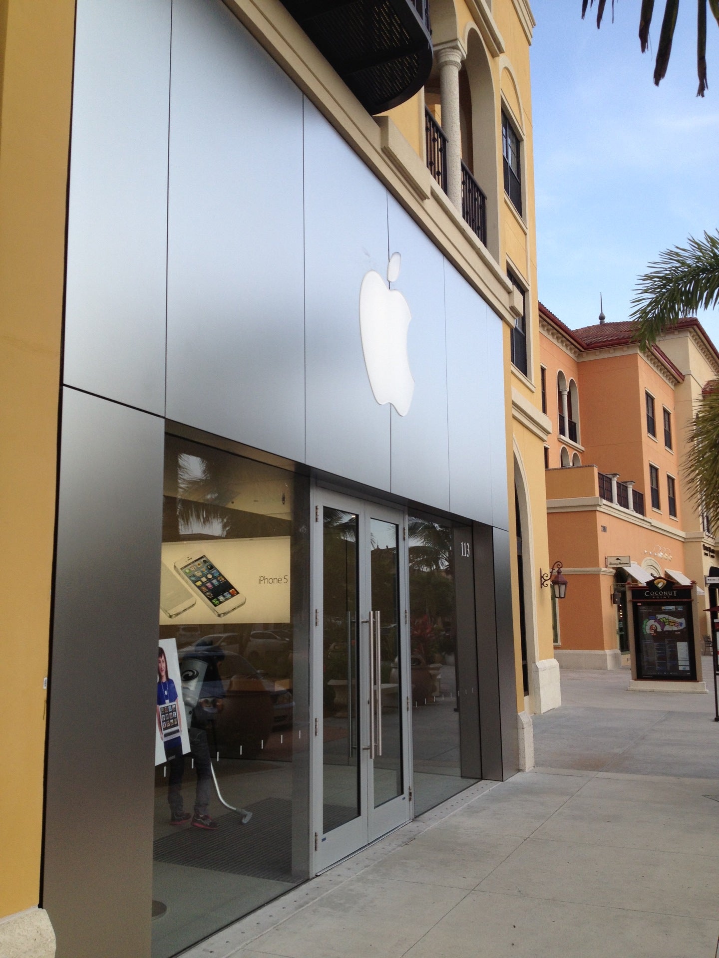 Apple's Coconut Point retail store in Estero, Florida, is temporarily  closed for renovations – Apple World Today