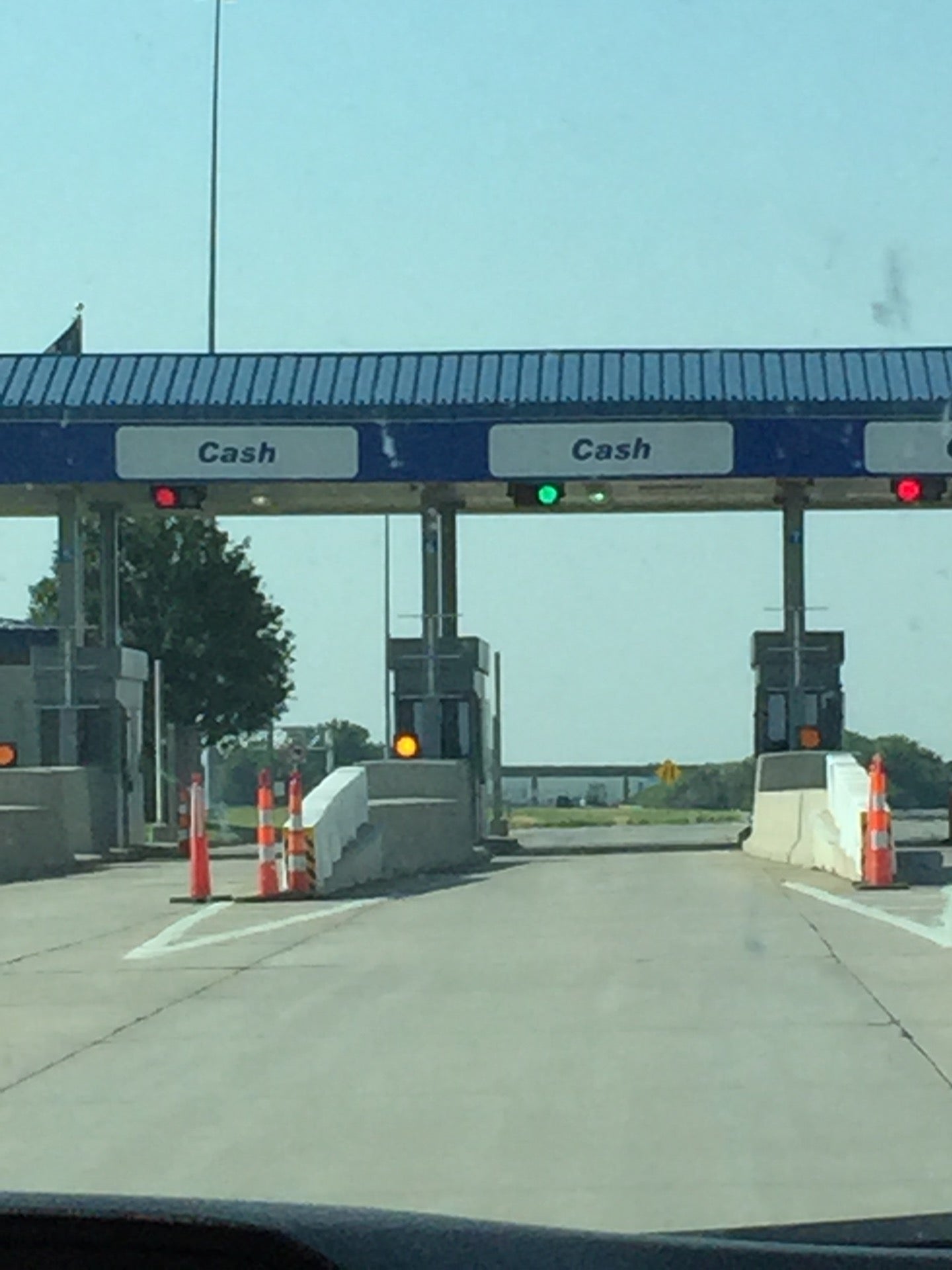 Kansas Turnpike Toll Plaza - Southern Terminal, Wellington, KS, Toll ...