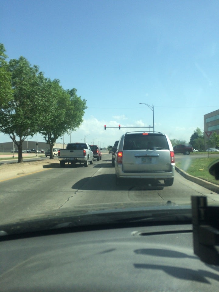 Douglas & b, N b Rd, Wichita, KS, Transportation Services MapQuest