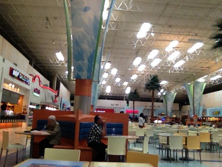 sawgrass mall food court