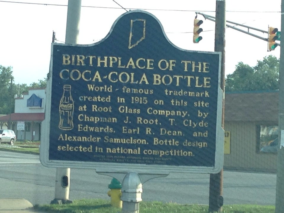Birthplace of the CocaCola Bottle, 3RD St, Terre Haute, IN, Monuments