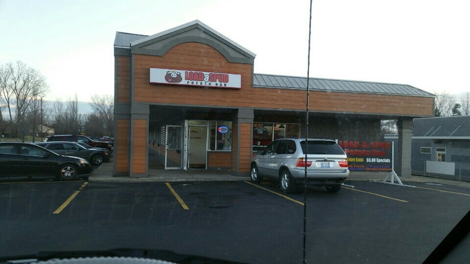 Load A Spud Potato Bar, 1710 44th St SE, Kentwood, MI, Eating places