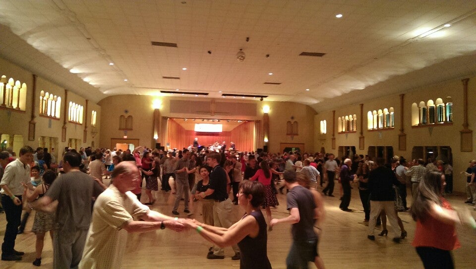 glen-echo-spanish-ballroom-7300-macarthur-blvd-glen-echo-md-night